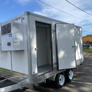 Maxi Twin Side Cool Room